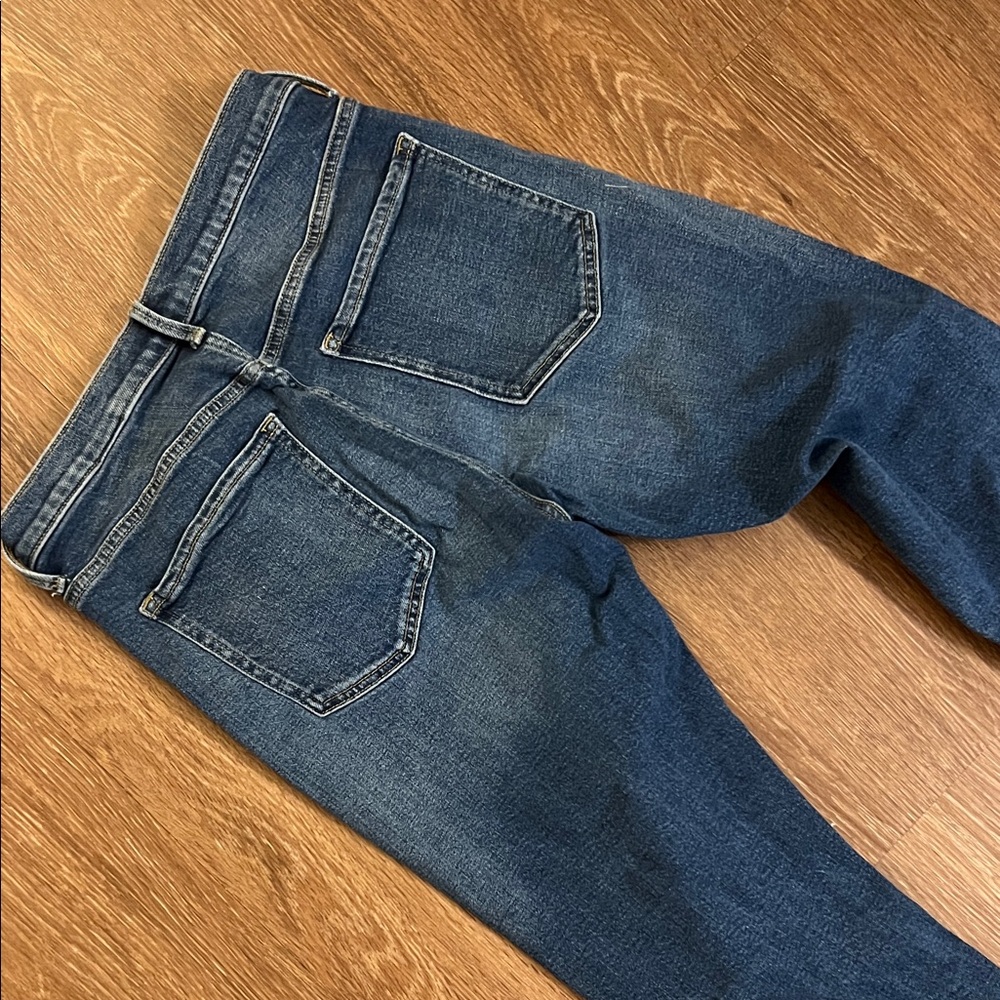 Banana Republic Stylish Distressed Blue Jeans - Picture 3 of 3